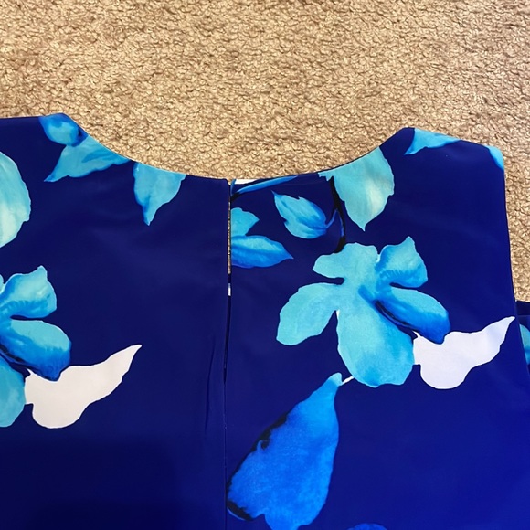 Beautiful blue Lauren Dress - Picture 4 of 4